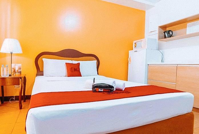 Reddoorz At Bel Air Soho Suites Makati City Exterior photo